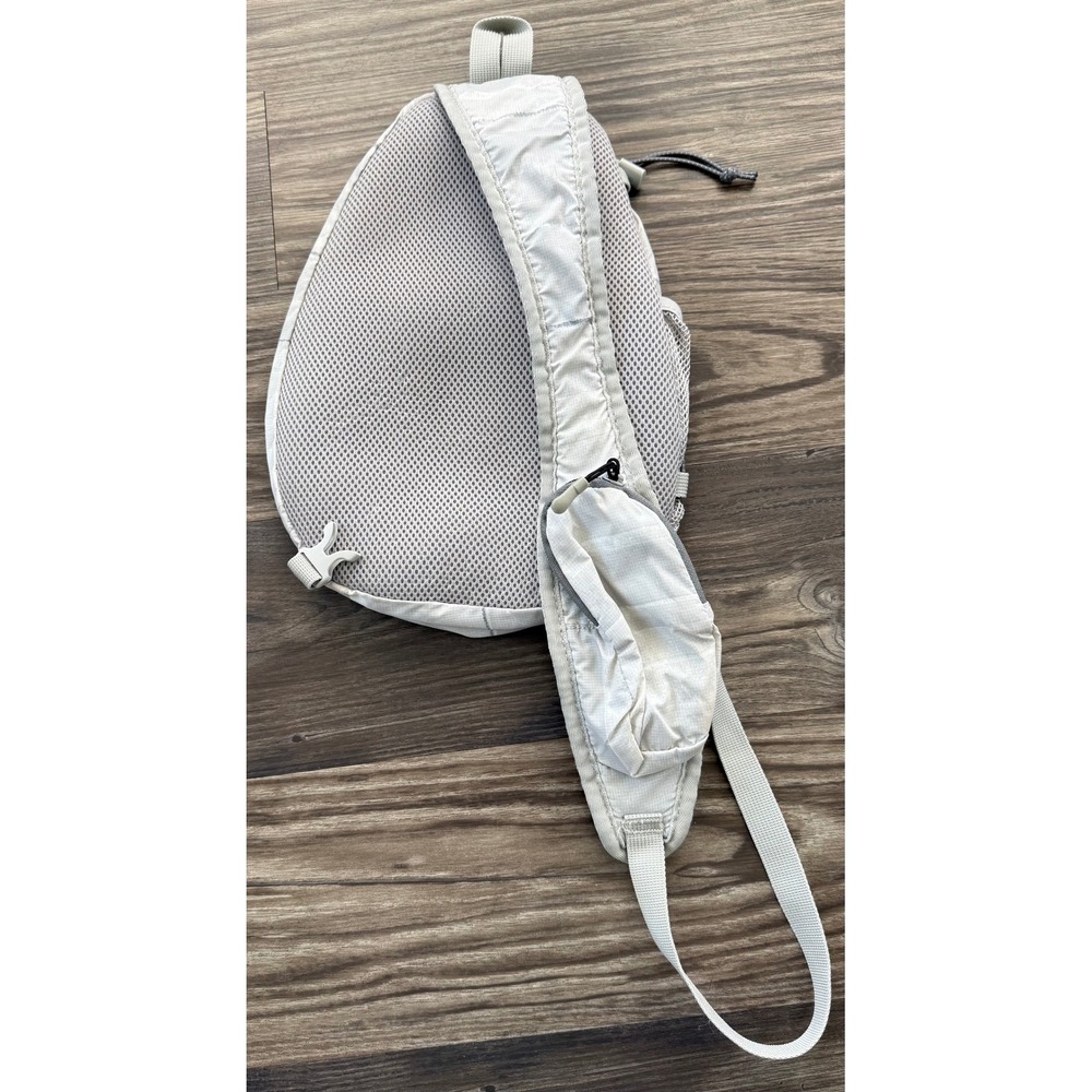 Eddie Bauer Ripstop Sling Backpack White Grey Crossbody Hiking Travel Bag - Picture 7 of 13